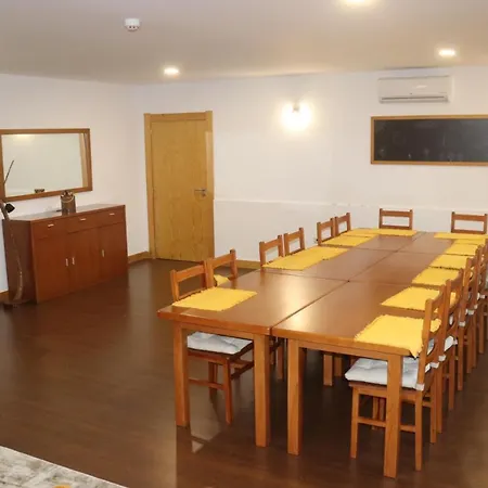 Casa Da Escola * Vouzela